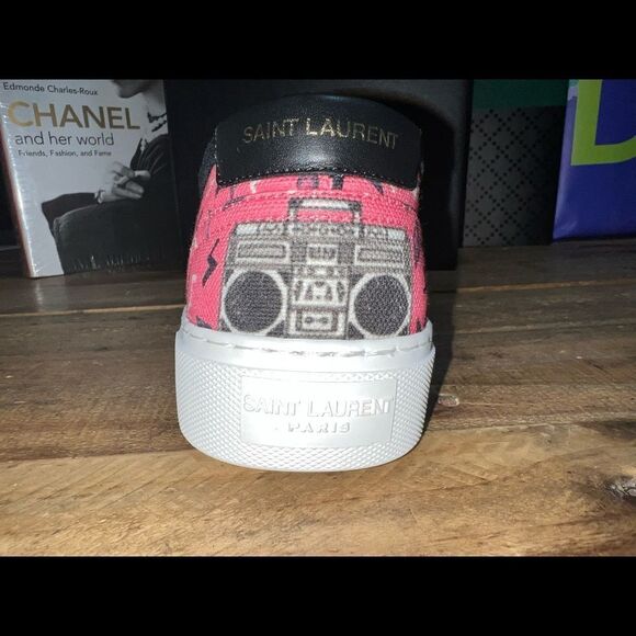 Saint Laurent Venus Printed Sneakers - Picture 6 of 9